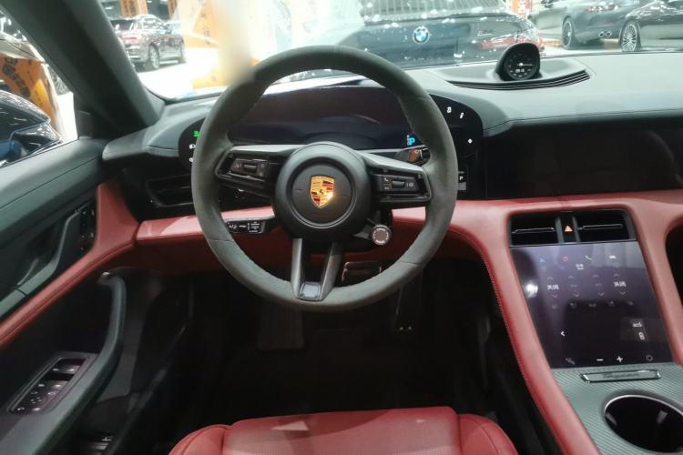 Used Porsche Taycan 2022-Year Updated Taycan Steering Wheel