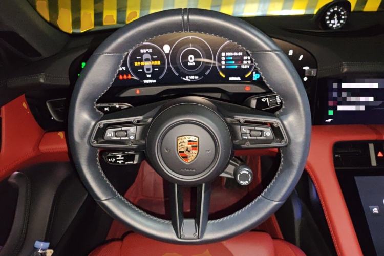 Used Porsche Taycan 2022-Year Updated Taycan Steering Wheel