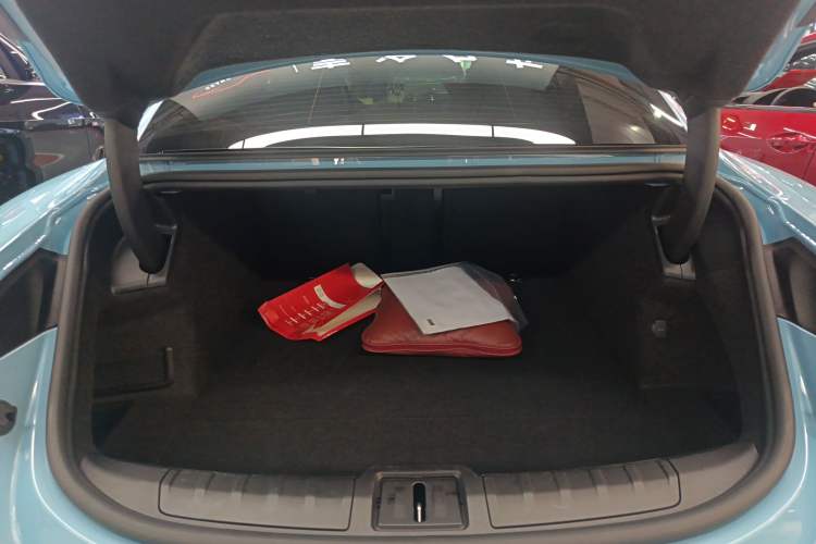 Used Porsche Taycan 2022-Year Updated Taycan Trunk