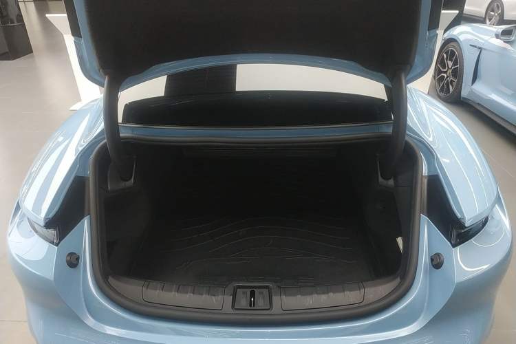 Used Porsche Taycan 2022-Year Updated Taycan Trunk