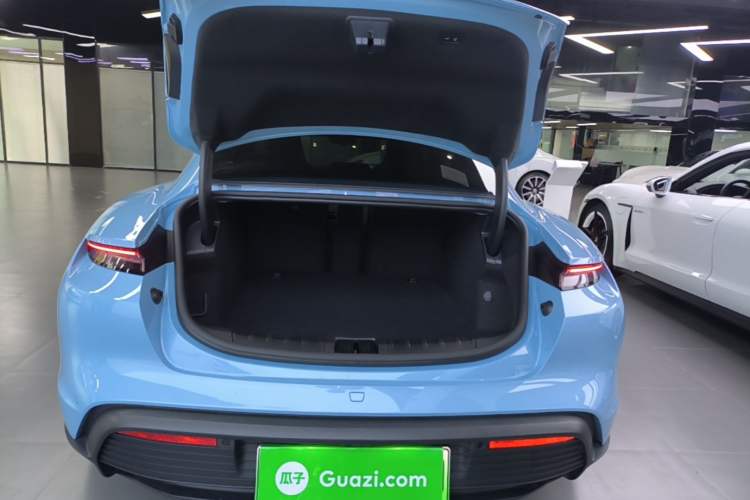 Used Porsche Taycan 2022-Year Updated Taycan Trunk