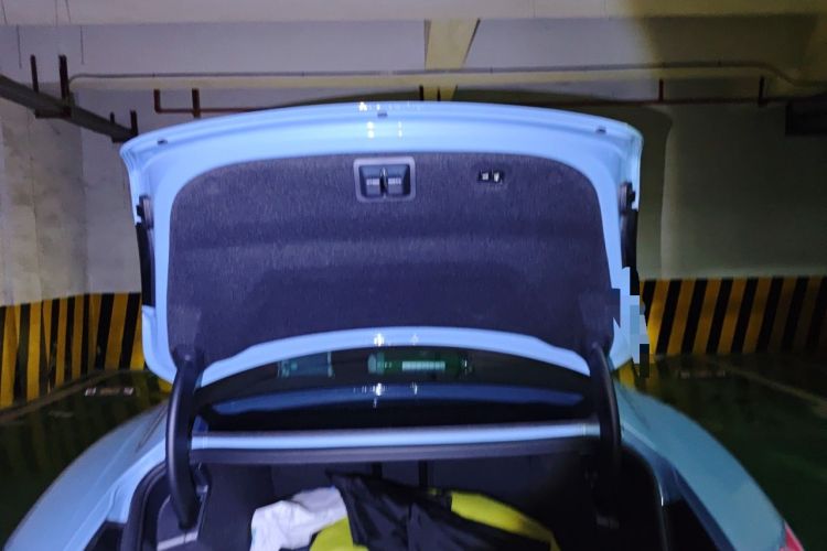 Used Porsche Taycan 2022-Year Updated Taycan Trunk