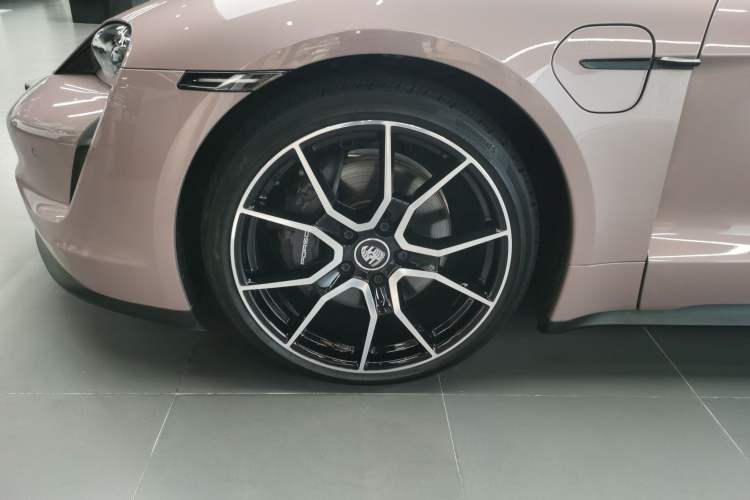 Used Porsche Taycan 2022-Year Updated Taycan Exterior 4