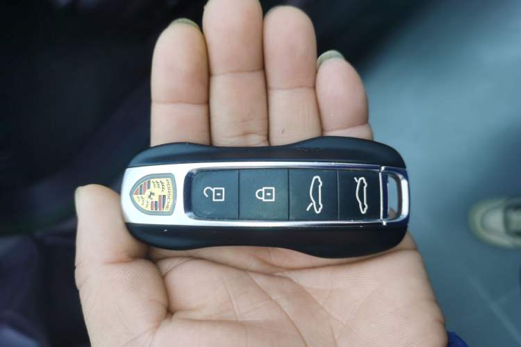 Used Porsche Taycan 2022-Year Updated Taycan Interior 1