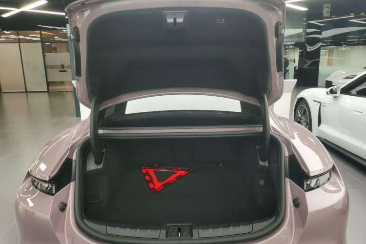 Used Porsche Taycan 2022-Year Updated Taycan Trunk