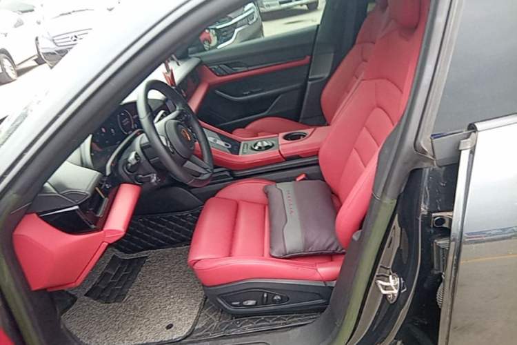 Used Porsche Taycan 2022-Year Updated Taycan Driver Seat