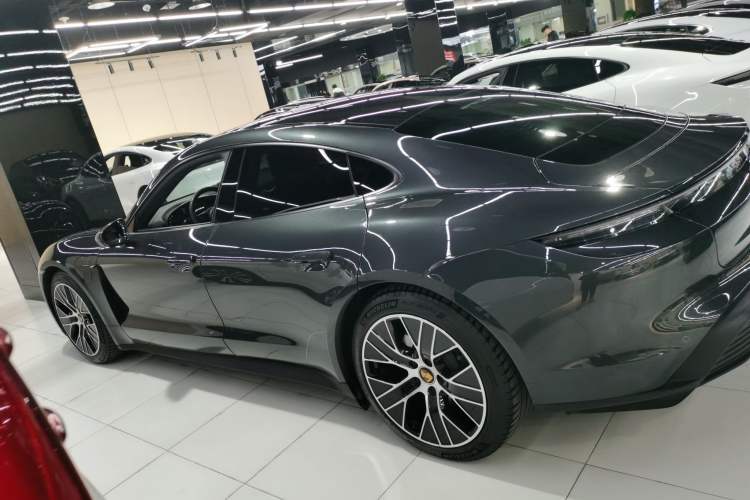 Used Porsche Taycan 2022 Taycan Exterior 3