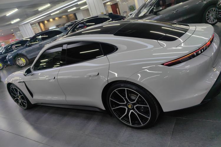 Used Porsche Taycan 2022-Year Updated Taycan Exterior 3