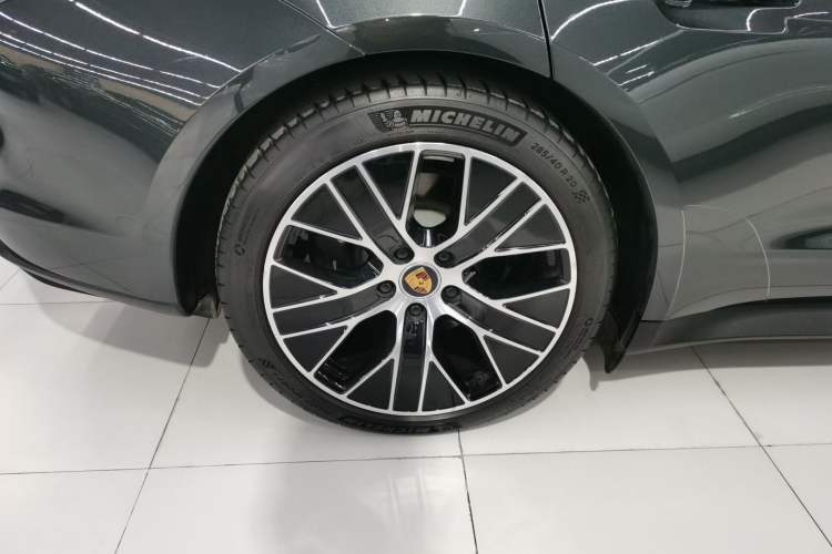 Used Porsche Taycan 2022 Taycan Exterior 8