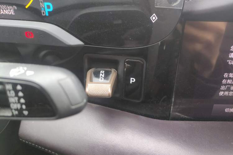 Used Porsche Taycan 2022-Year Updated Taycan Gear Lever