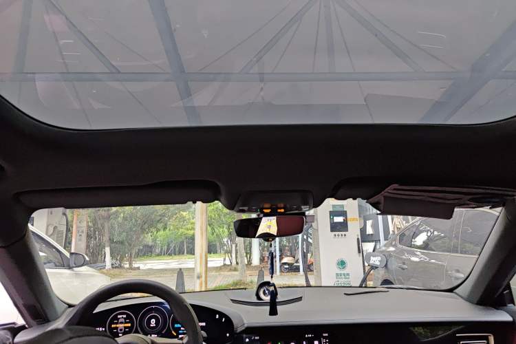 Used Porsche Taycan 2022-Year Updated Taycan Headliner