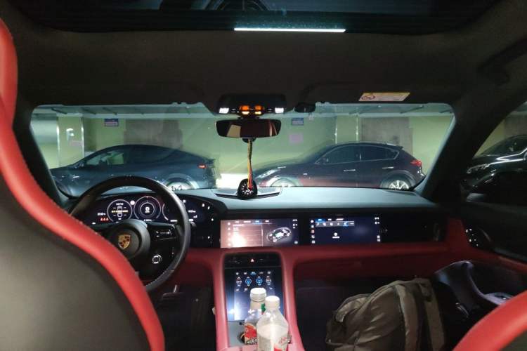 Used Porsche Taycan 2022-Year Updated Taycan Headliner