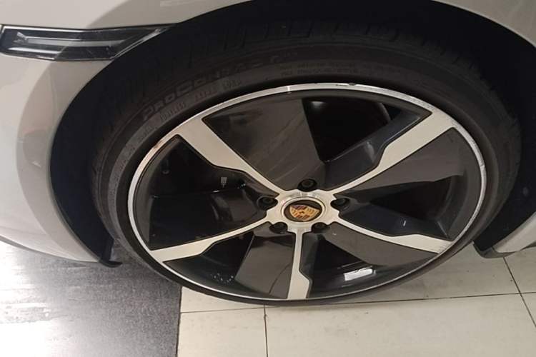 Used Porsche Taycan 2022-Year Updated Taycan Left Front Wheel Hub