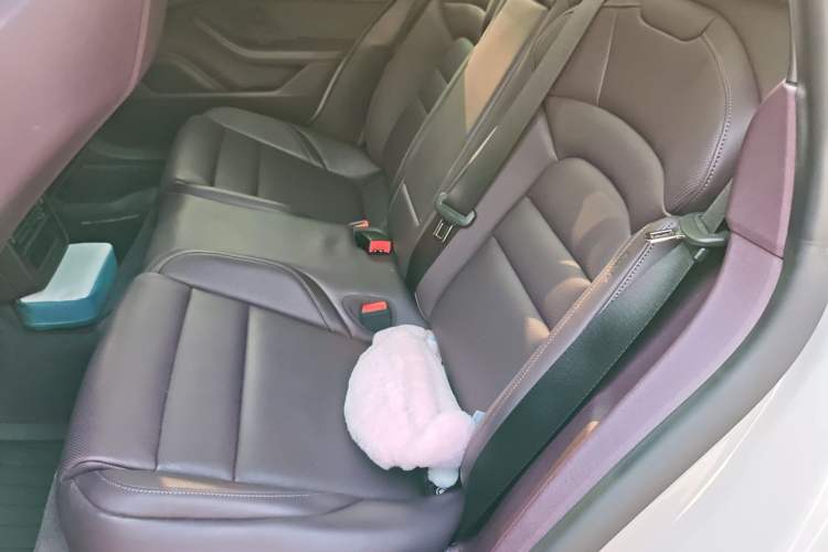 Used Porsche Taycan 2022-Year Updated Taycan Left Rear Seat