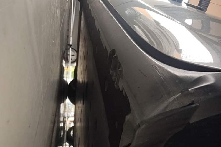 Used Porsche Taycan 2022-Year Updated Taycan Left Side Sill