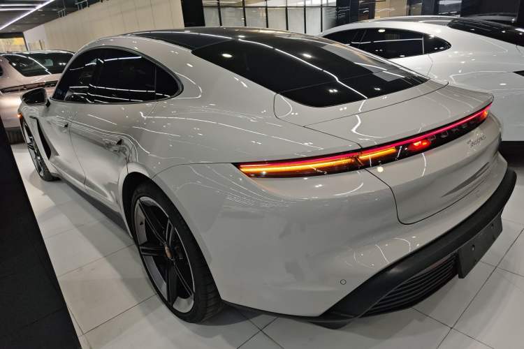 Used Porsche Taycan 2022 Taycan Left Side