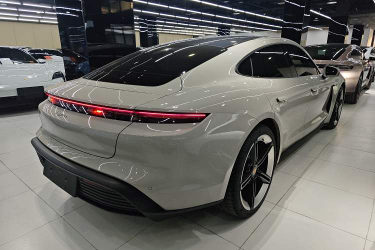 Used Porsche Taycan 2022 Taycan Rear Right 45 Deg
