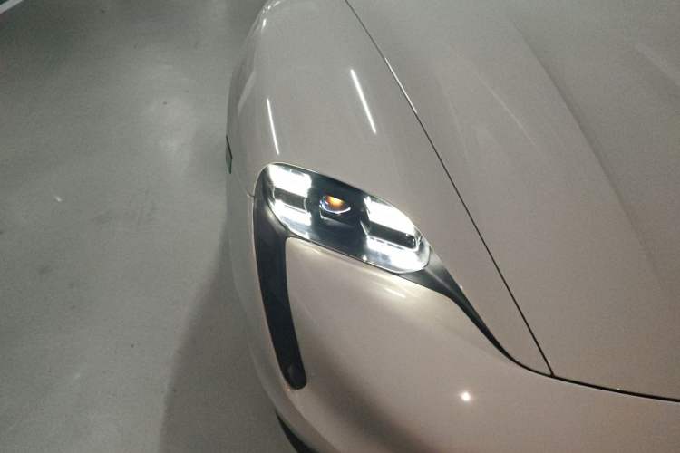 Used Porsche Taycan 2022-Year Updated Taycan Right Front Headlight