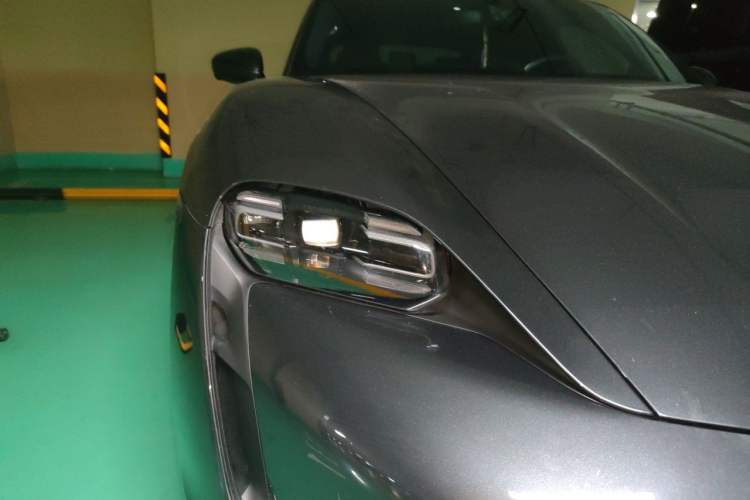 Used Porsche Taycan 2022-Year Updated Taycan Right Front Headlight