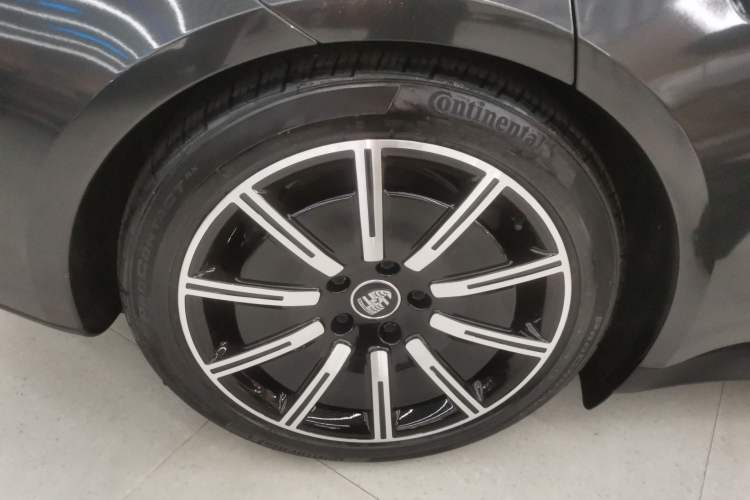 Used Porsche Taycan 2022 Taycan Right Rear Wheel Hub