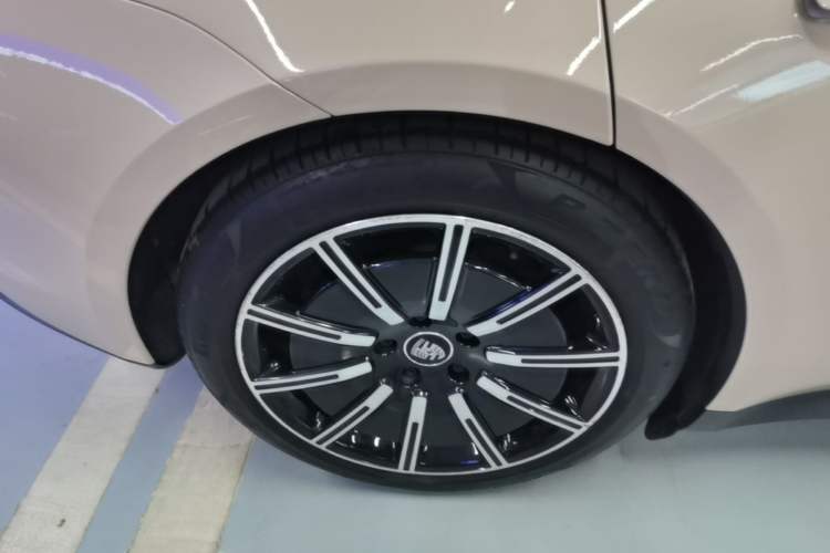 Used Porsche Taycan 2022 Taycan Right Rear Wheel Hub