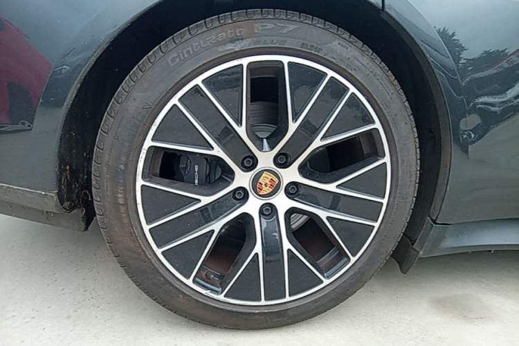 Used Porsche Taycan 2022-Year Updated Taycan Right Rear Wheel Hub