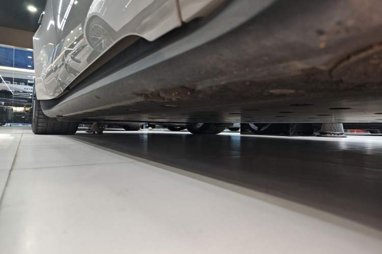 Used Porsche Taycan 2022 Taycan Right Side Sill