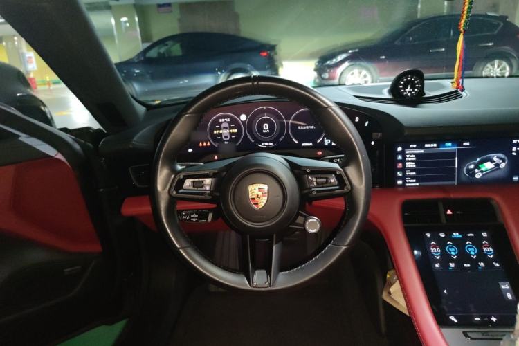 Used Porsche Taycan 2022-Year Updated Taycan Steering Wheel