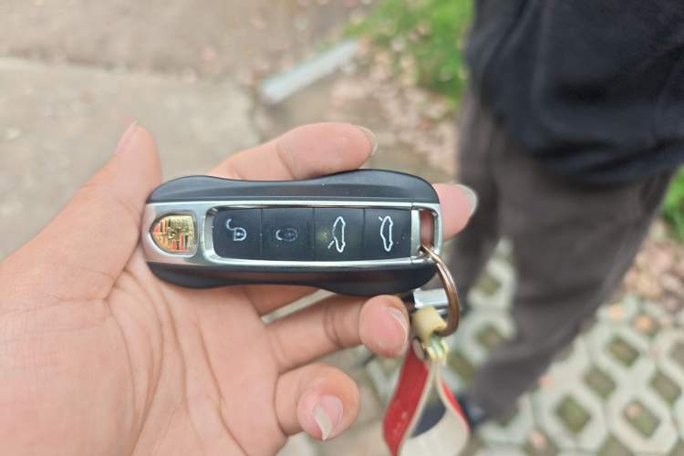 Used Porsche Taycan 2022 Taycan Vehicle Key