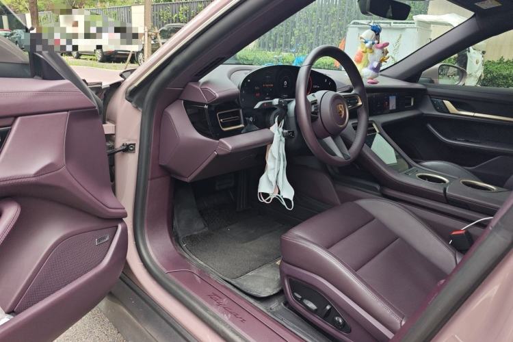 Used Porsche Taycan 2022-Year Updated Taycan Driver Seat