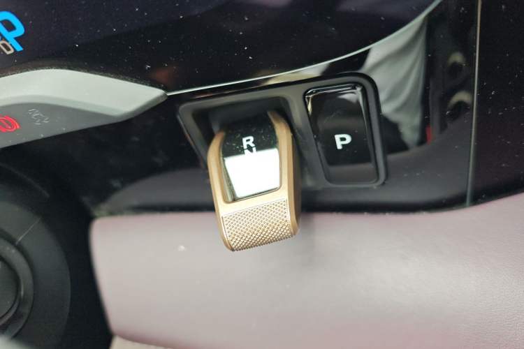 Used Porsche Taycan 2022-Year Updated Taycan Gear Lever