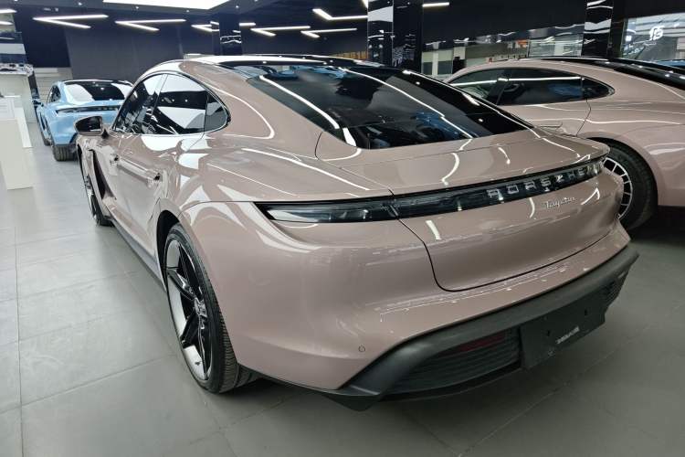 Used Porsche Taycan 2022-Year Updated Taycan Exterior 3