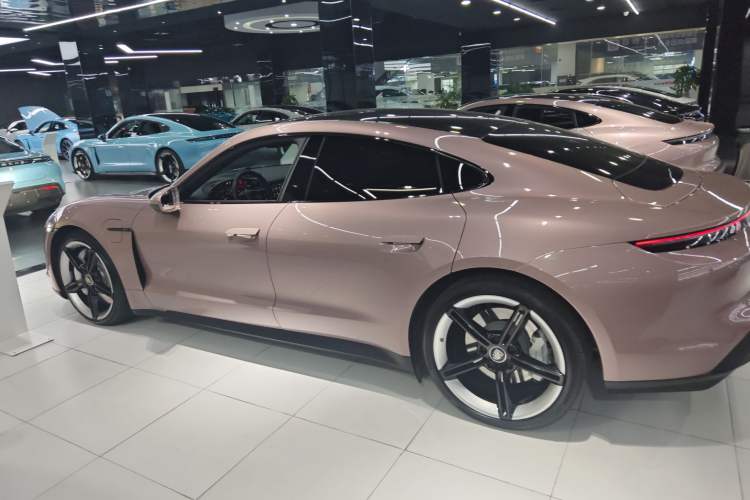 Used Porsche Taycan 2022-Year Updated Taycan Exterior 3