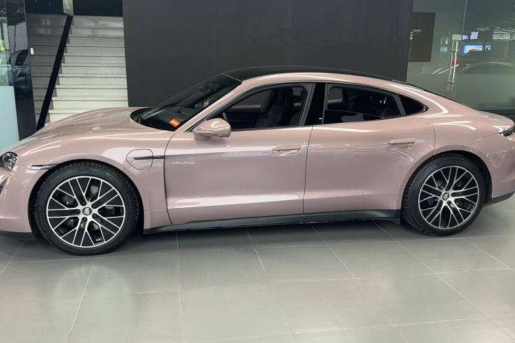 Used Porsche Taycan 2022-Year Updated Taycan Exterior 5