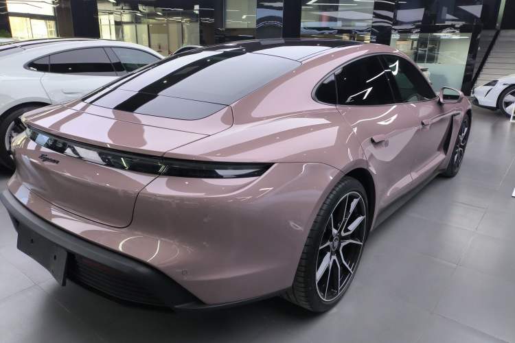 Used Porsche Taycan 2022-Year Updated Taycan Exterior 5