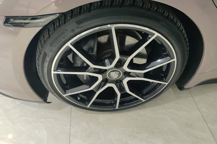 Used Porsche Taycan 2022-Year Updated Taycan Exterior 7