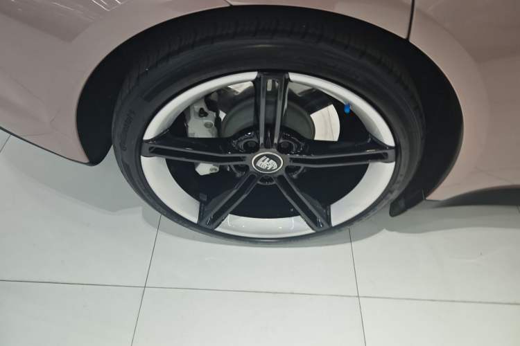 Used Porsche Taycan 2022-Year Updated Taycan Exterior 8