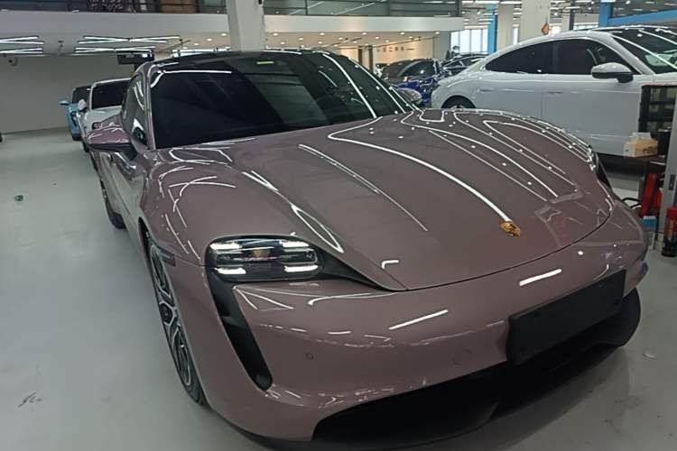 Used Porsche Taycan 2022 Taycan Front Right 45 Deg