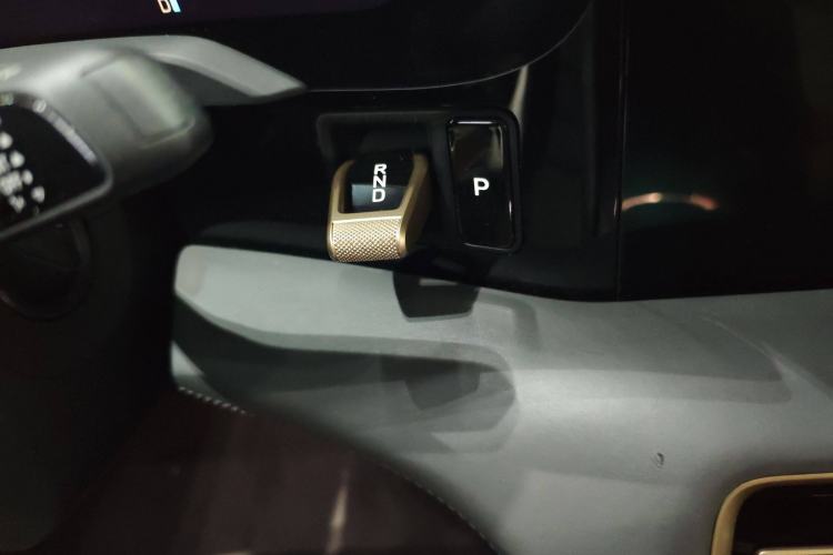 Used Porsche Taycan 2022-Year Updated Taycan Gear Lever