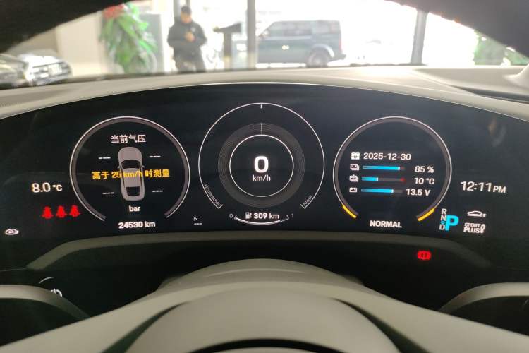 Used Porsche Taycan 2022-Year Updated Taycan Instrument Cluster