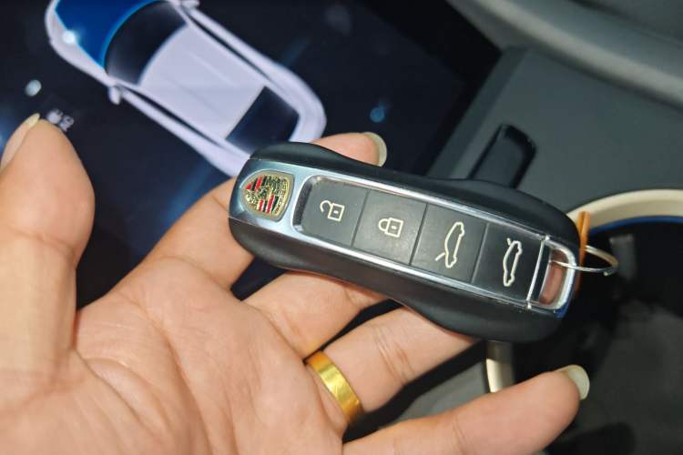Used Porsche Taycan 2022-Year Updated Taycan Interior 1