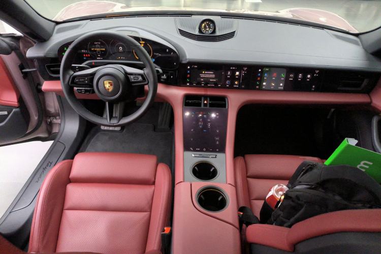 Used Porsche Taycan 2022-Year Updated Taycan Interior 2