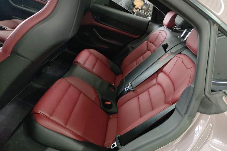 Used Porsche Taycan 2022-Year Updated Taycan Interior 4