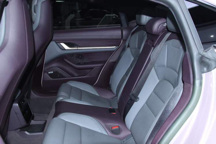 Used Porsche Taycan 2022-Year Updated Taycan Interior 8