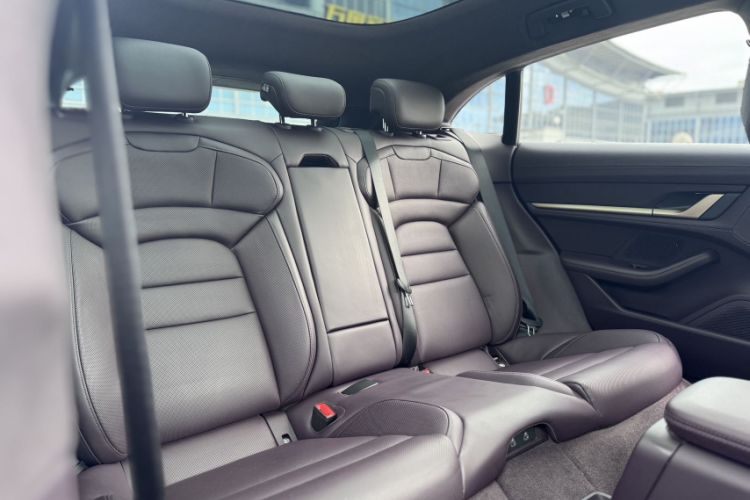 Used Porsche Taycan 2022 Taycan 4 Cross Turismo Interior 8