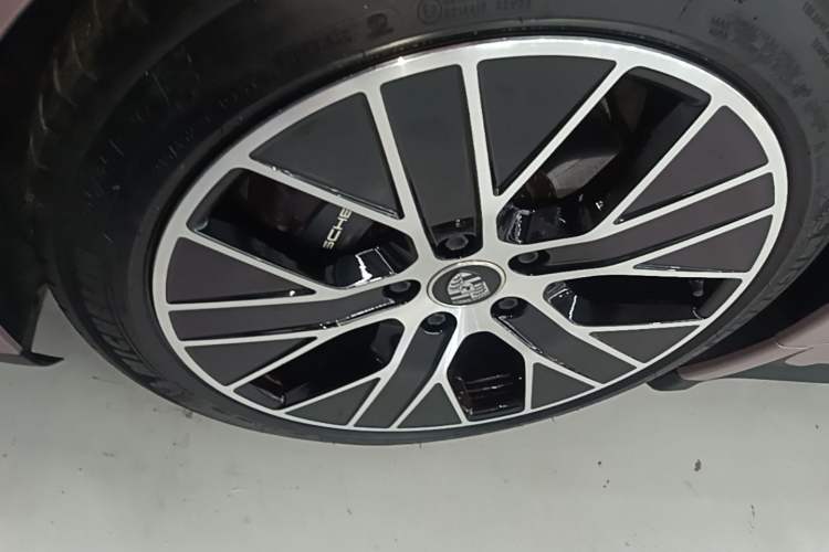 Used Porsche Taycan 2022 Taycan Left Front Wheel Hub