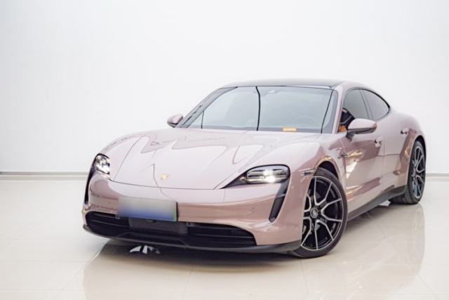 Used Porsche Taycan 2022-Year Updated Taycan