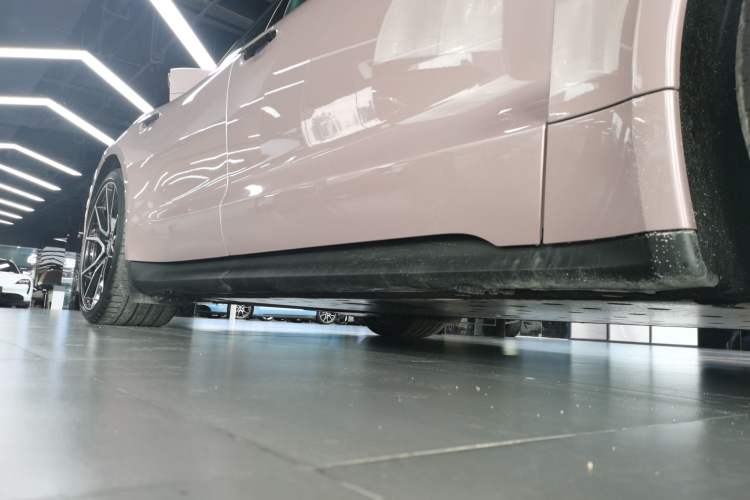Used Porsche Taycan 2022 Taycan Right Side Sill
