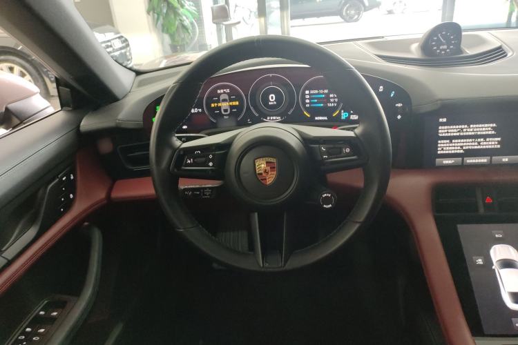 Used Porsche Taycan 2022-Year Updated Taycan Steering Wheel