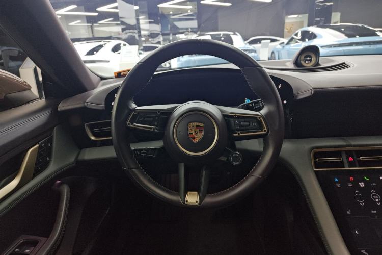 Used Porsche Taycan 2022-Year Updated Taycan Steering Wheel